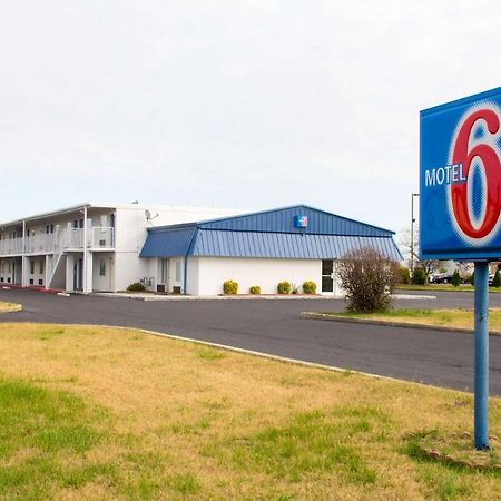 Country Yard Inn And Suites Sikeston Exterior photo